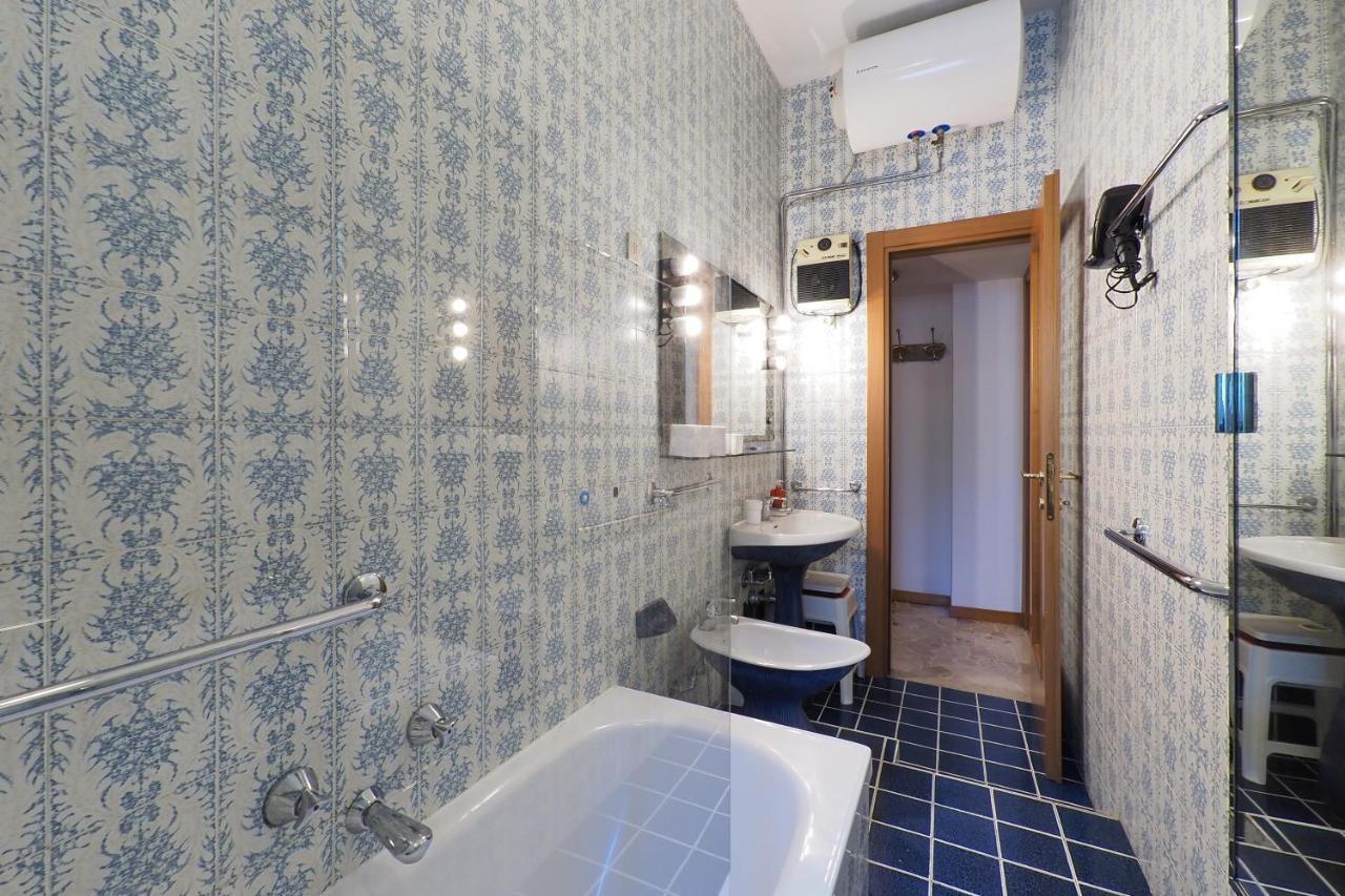 Primopiano - Tolmezzo Apartment Milan Bagian luar foto
