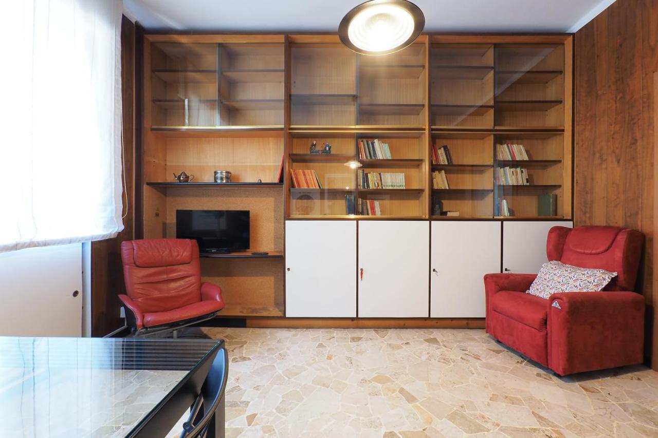 Primopiano - Tolmezzo Apartment Milan Bagian luar foto