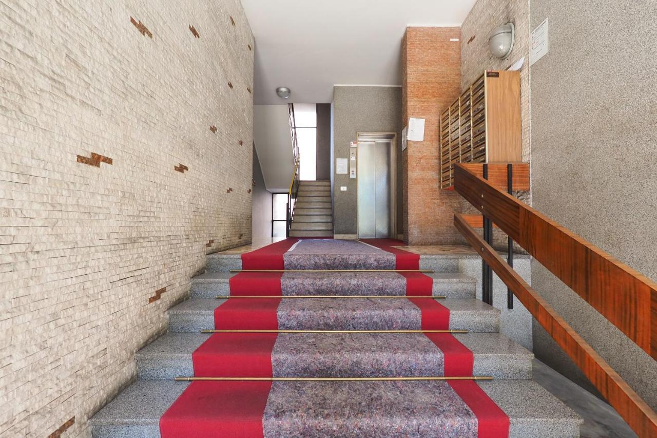 Primopiano - Tolmezzo Apartment Milan Bagian luar foto