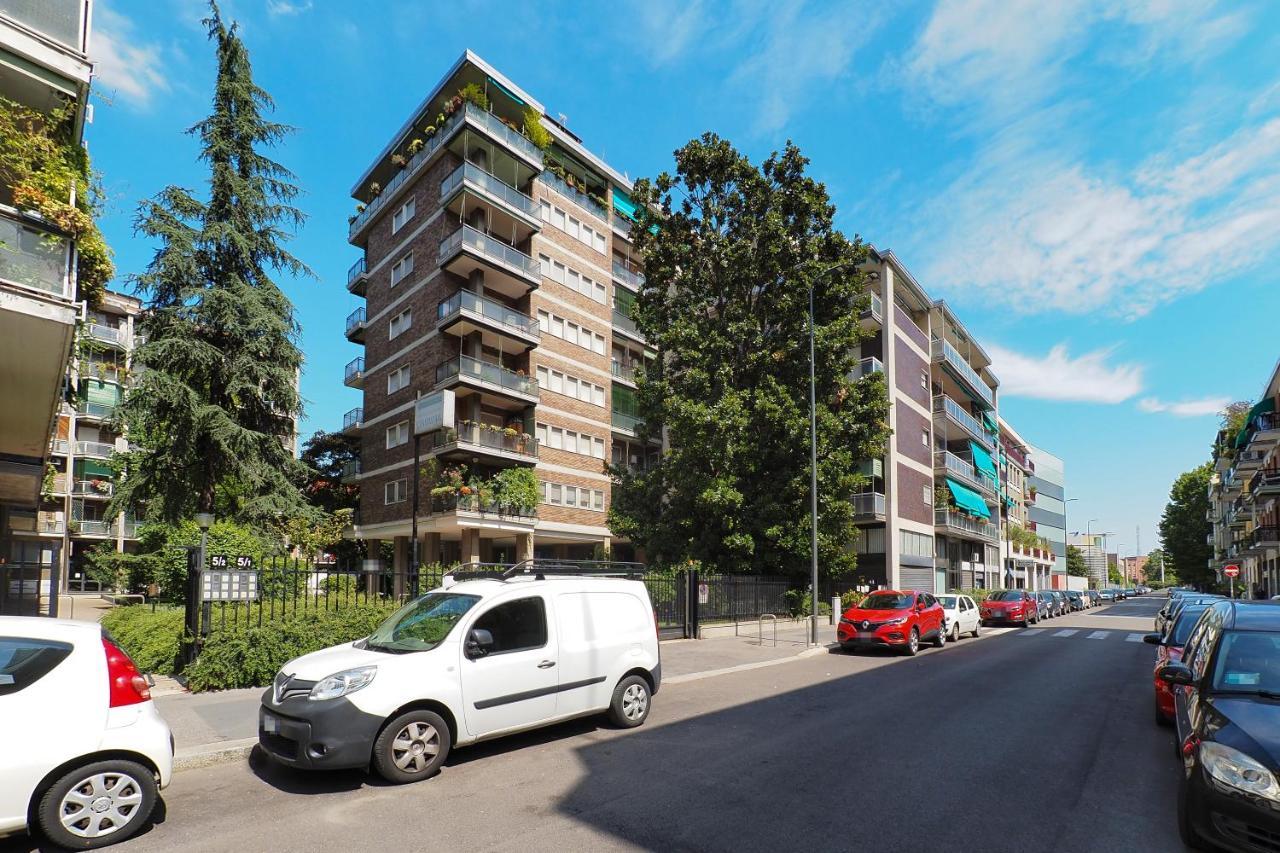Primopiano - Tolmezzo Apartment Milan Bagian luar foto