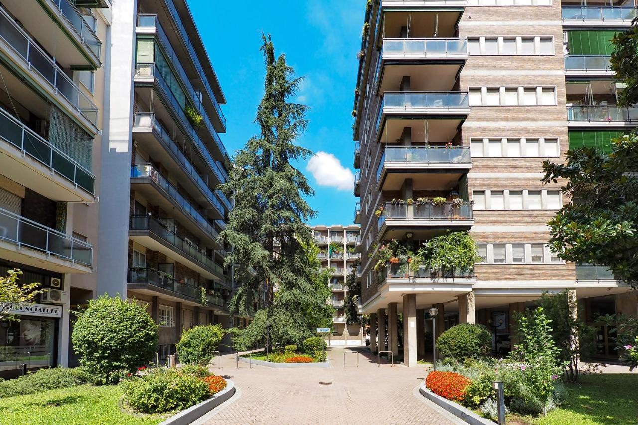 Primopiano - Tolmezzo Apartment Milan Bagian luar foto